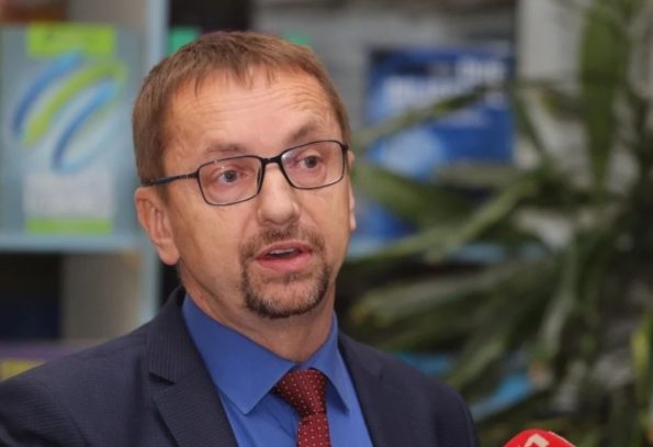 Ministar obrazovanja u ZDK: Srednjoškolci će maturske radove braniti online